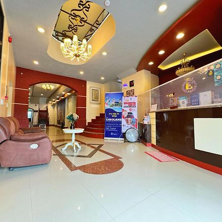 Elizabeth Hotel - Naga Pili  Zewnętrze zdjęcie