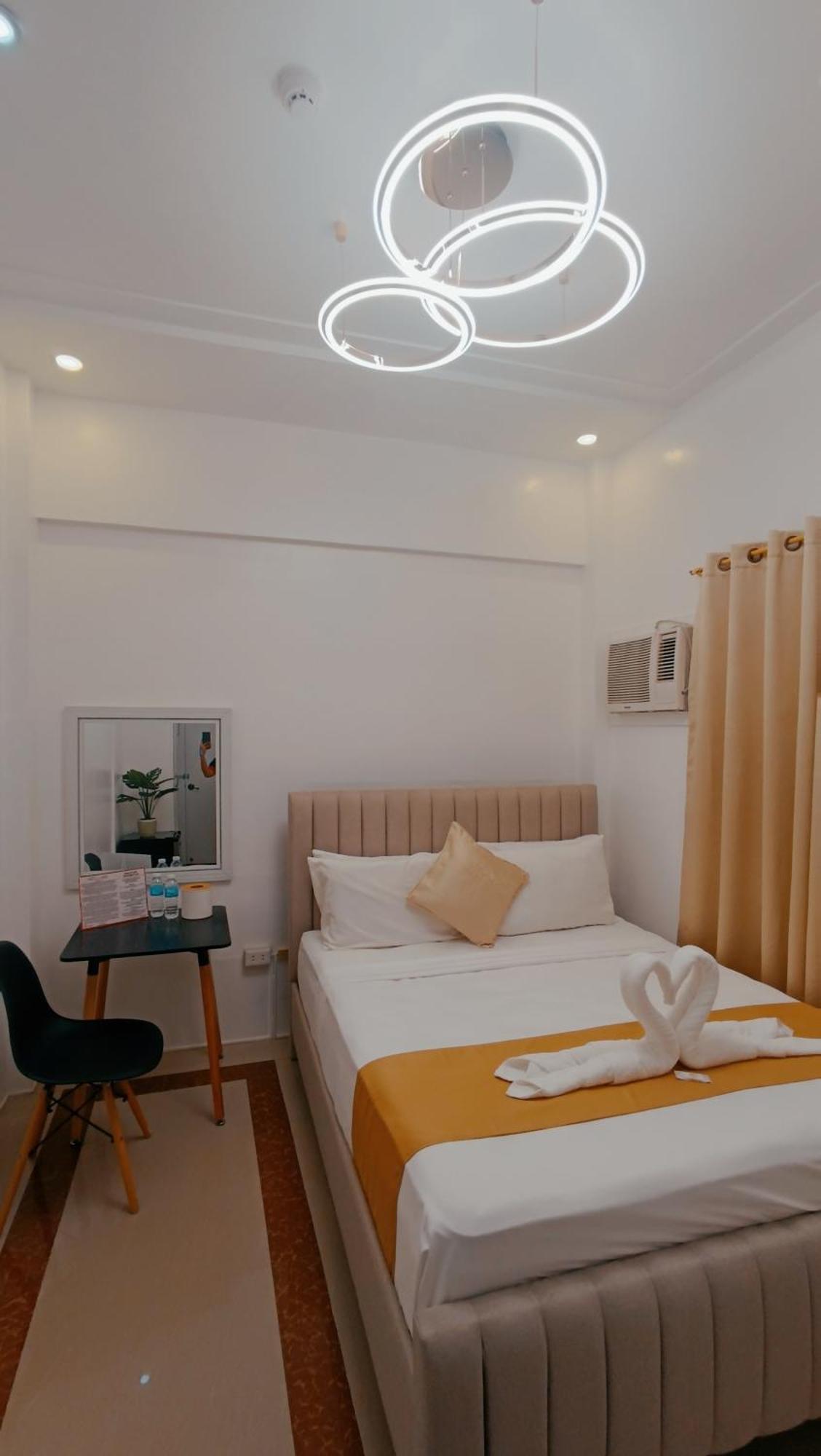 Elizabeth Hotel - Naga Pili  Zewnętrze zdjęcie