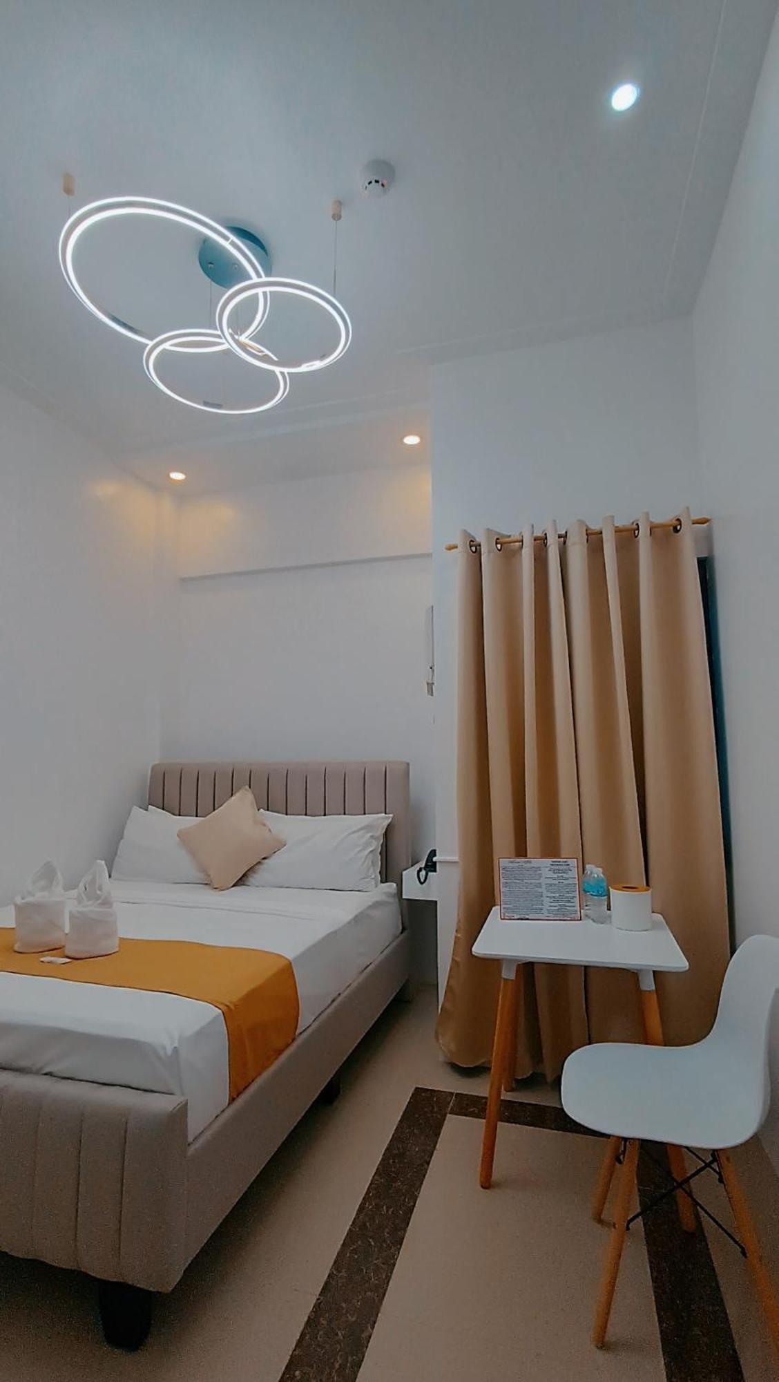 Elizabeth Hotel - Naga Pili  Zewnętrze zdjęcie