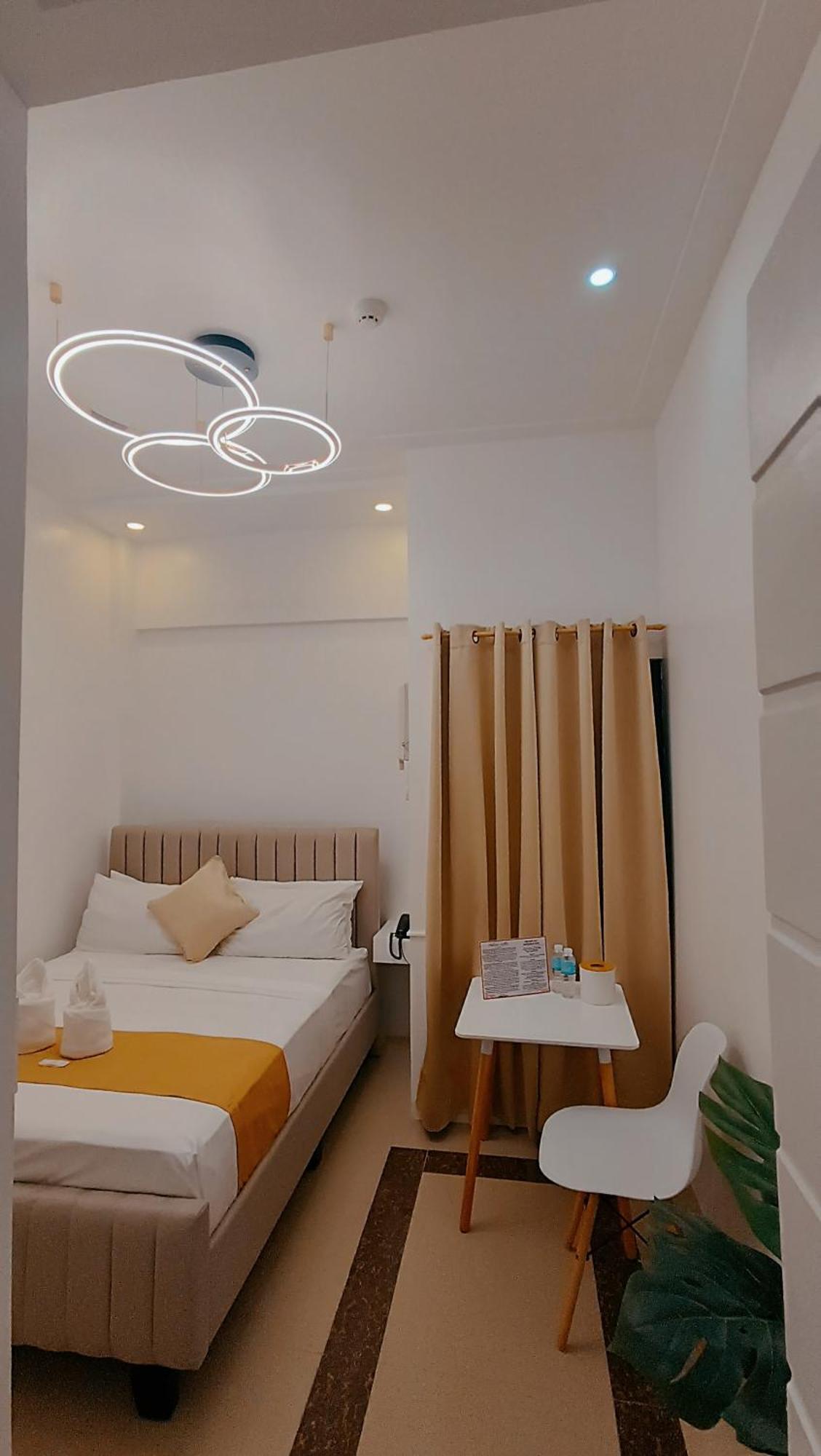 Elizabeth Hotel - Naga Pili  Zewnętrze zdjęcie