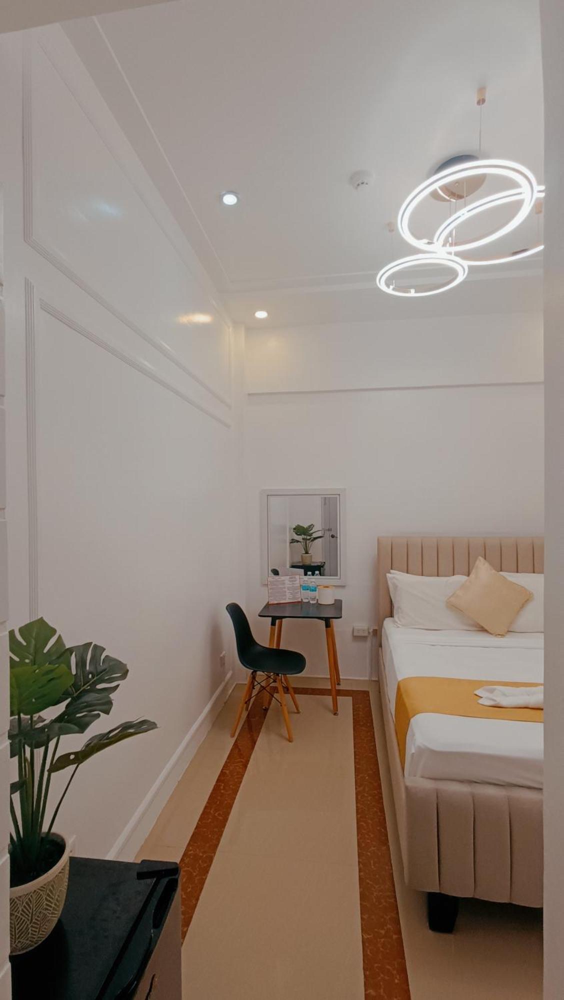 Elizabeth Hotel - Naga Pili  Zewnętrze zdjęcie
