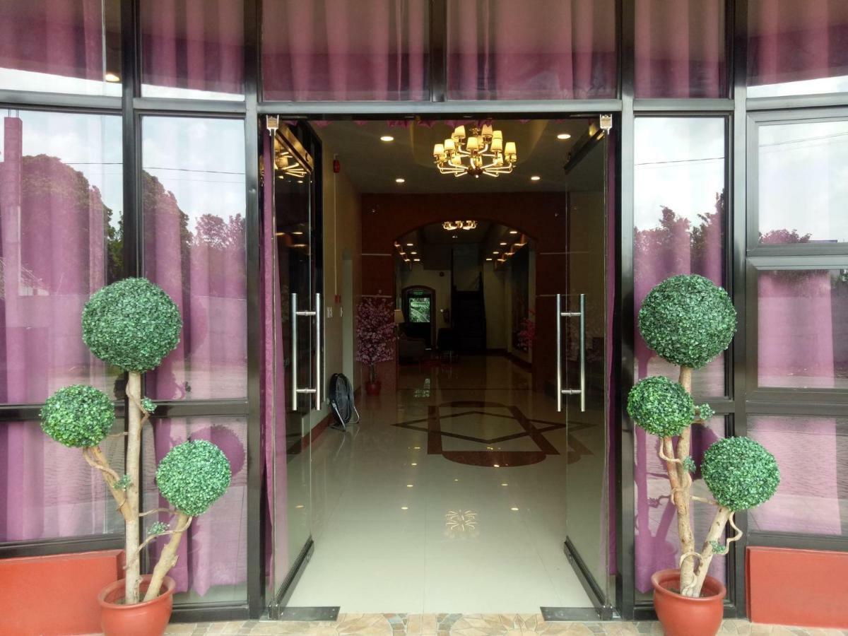 Elizabeth Hotel - Naga Pili  Zewnętrze zdjęcie